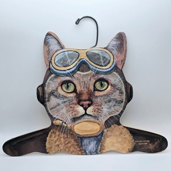Vintage Annie Rhinehart Pilot Cat Wooden Hanger - Picture 1 of 12